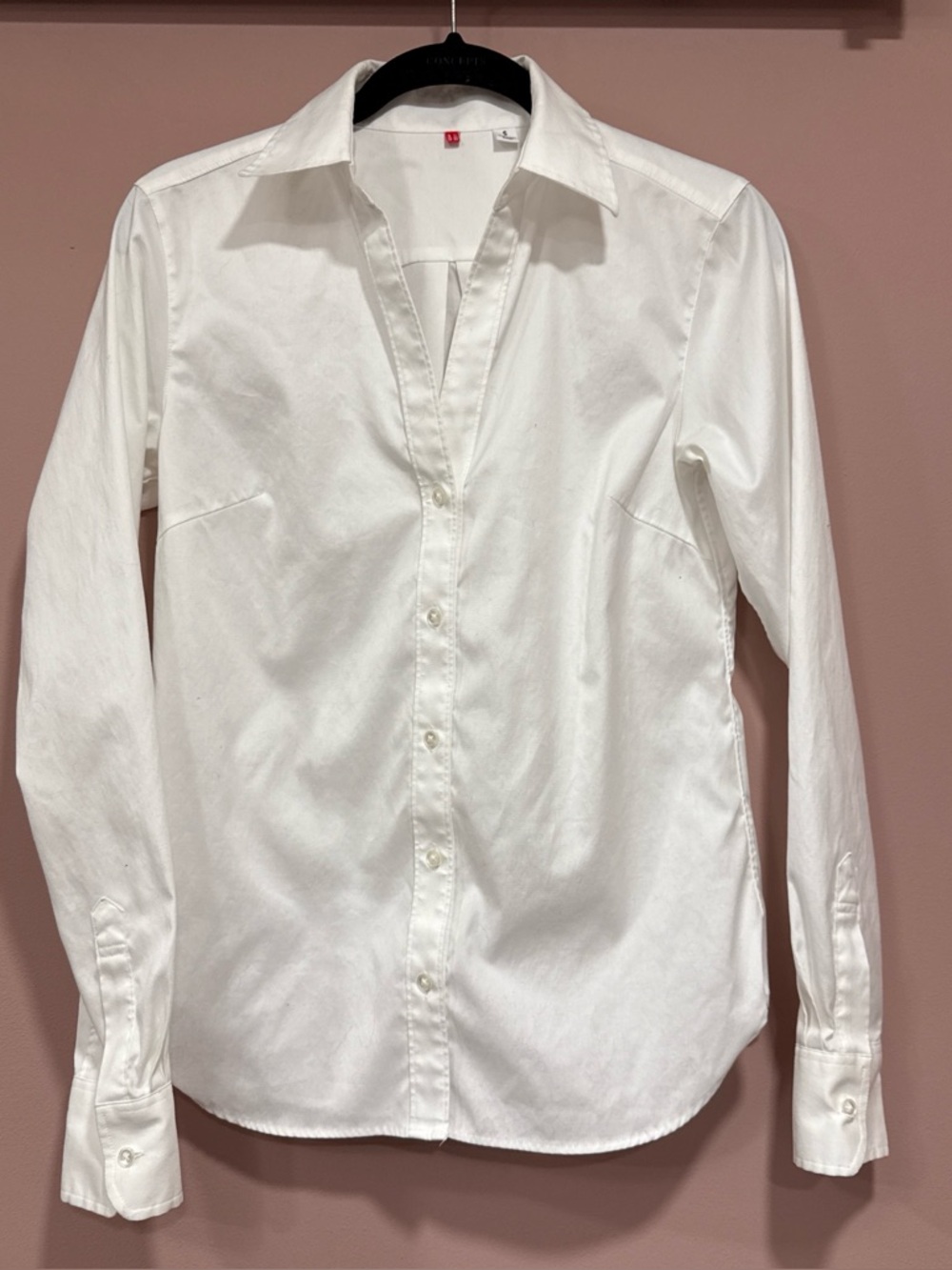 Uniqlo White Button Down Shirt with Collar